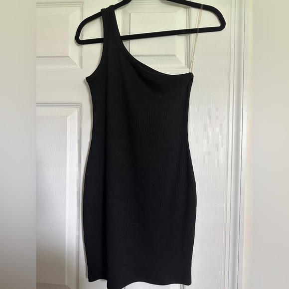 Kendall & Kylie Black Mini Dress - Picture 2 of 2